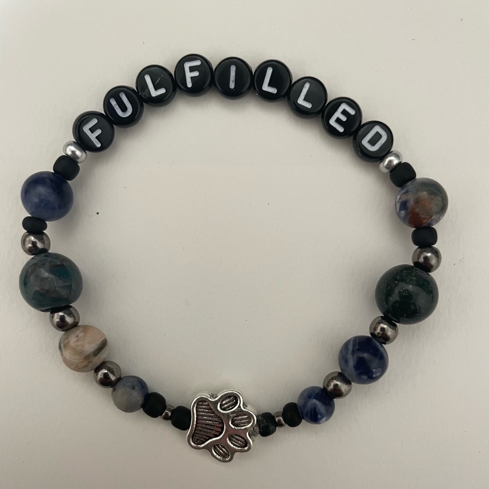 Men’s bracelet with Stines agate stones and matte beads in black silver and gold